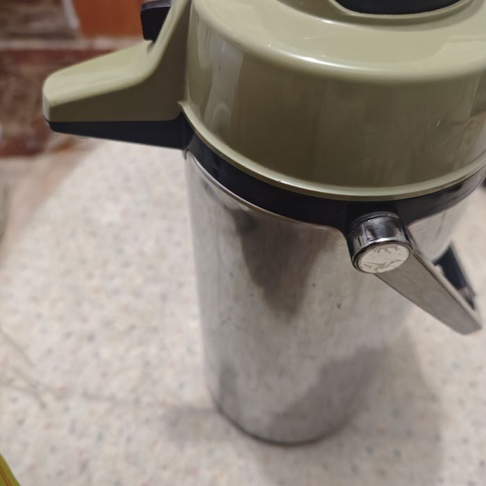 Termo com alça como novo