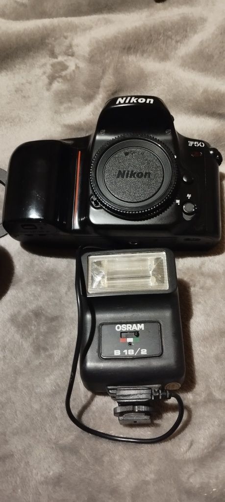 Зеркальный фотоаппарат Nikon F50+ вспышка, фильтры, переходники