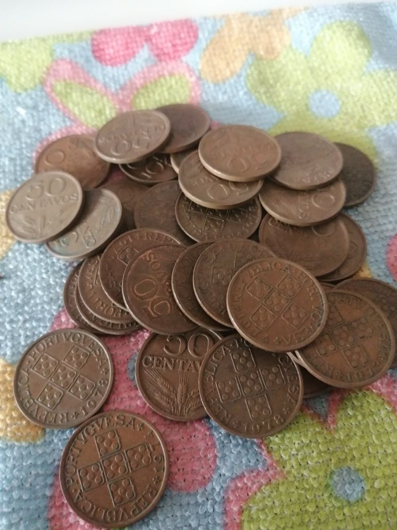 Vendo lote de 61 moedas antigas portuguesas (portes incluídos)