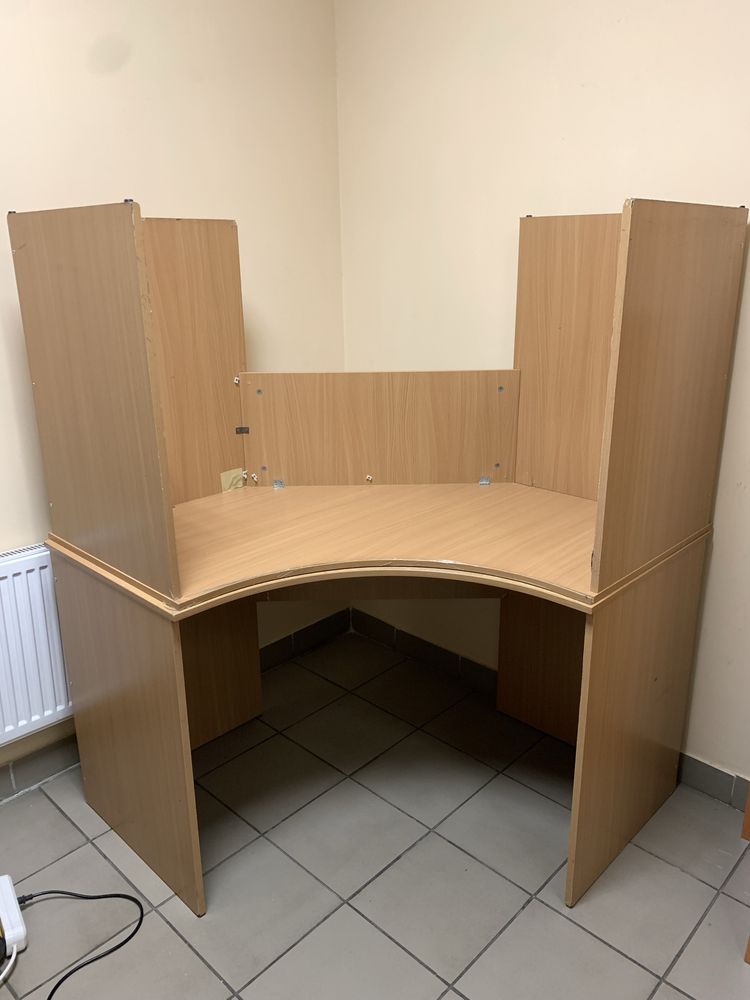 Стол офисный угловой