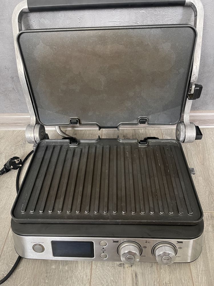 Гриль De'Longhi MultiGrill CGH 1030D