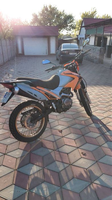 Продам мотоцикл Geon 200 X