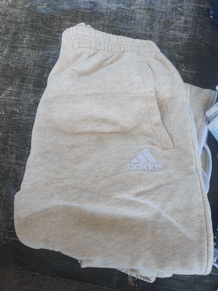 Fato de treino Adidas tamanho M feminino