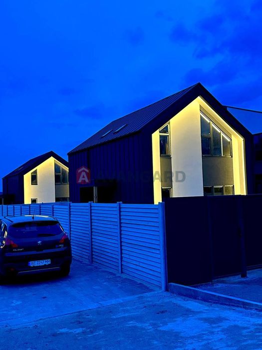 Продам современный дом. Новоалександровка