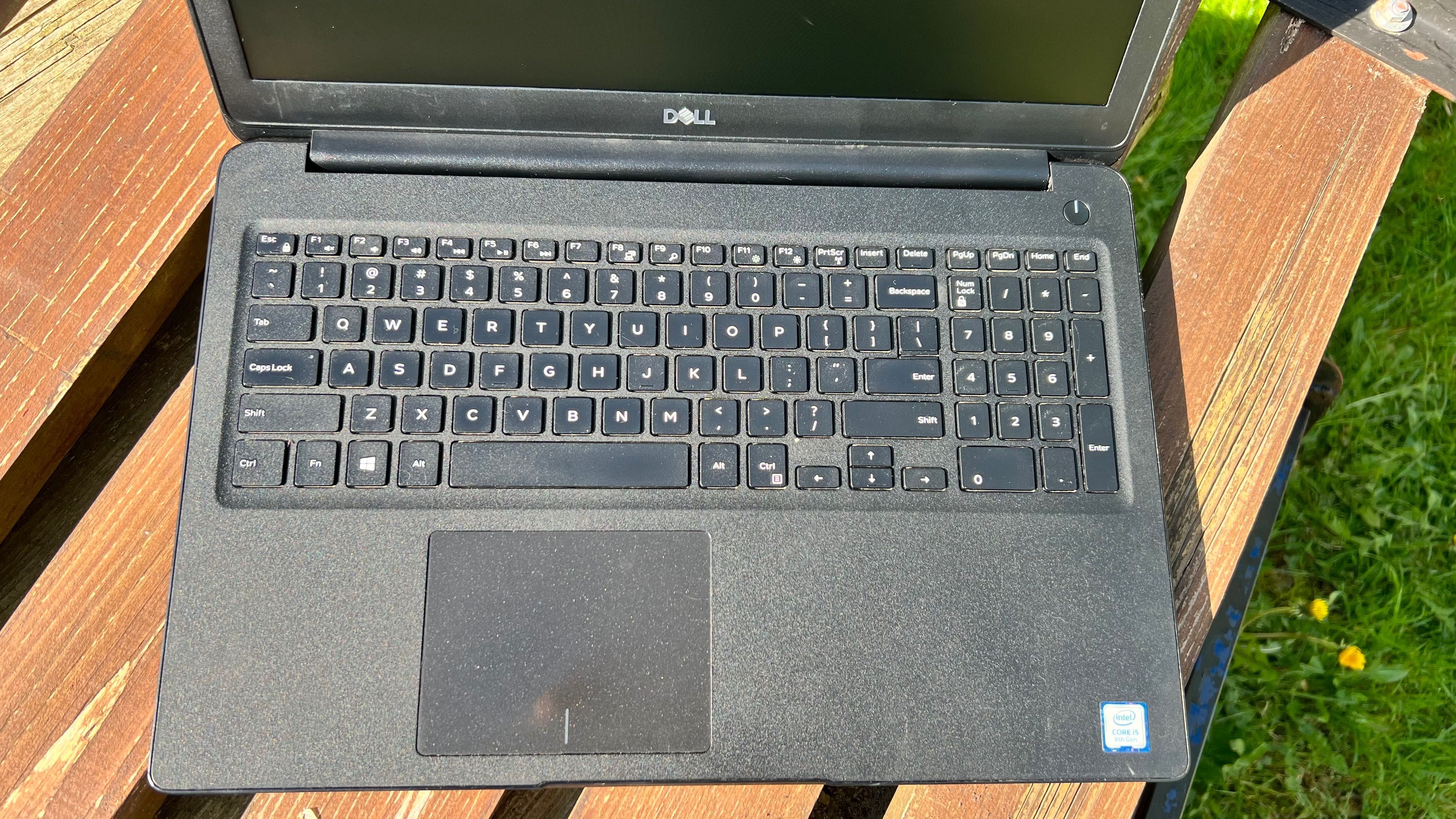 Dell Latitude 3500 15.6" Core i5-8265U 1.6GHz 8GB 256GB SSD