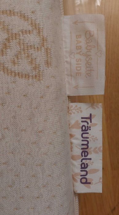 Materac Naturglück 60x120 + laktator medela + przewijak + schodki
