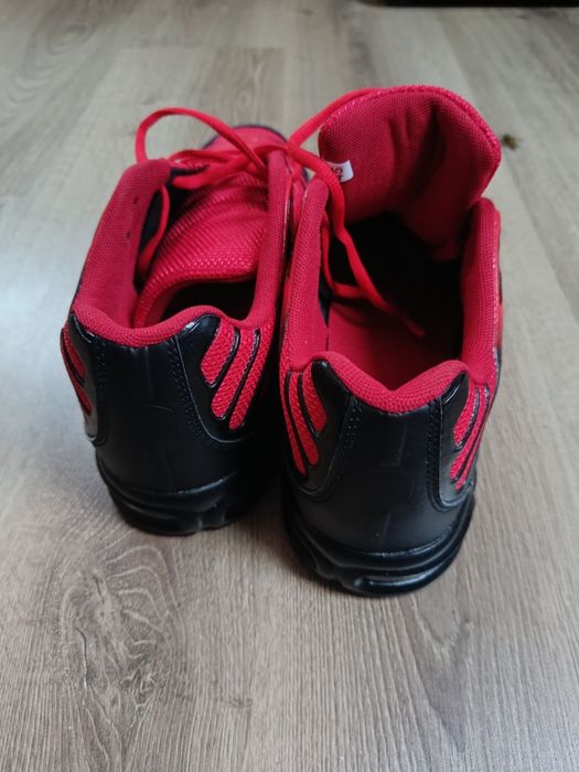 Buty sportowe męskie 45