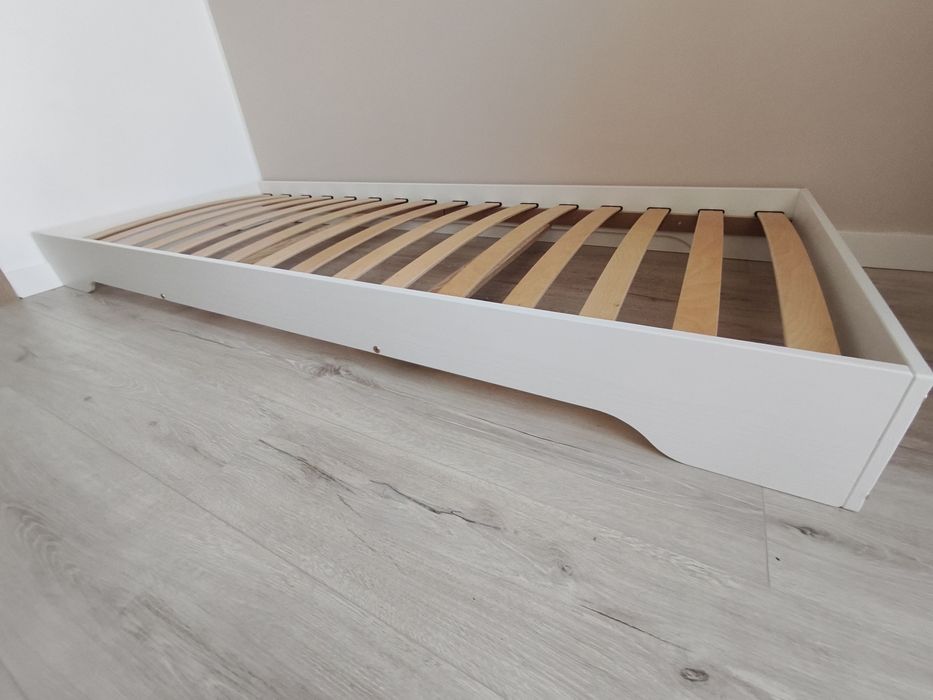 Łóżko z materacem 200x80