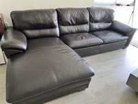 Sofa em pele usado