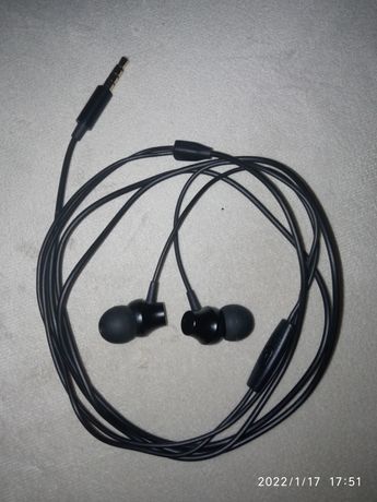 Słuchawki przewodowe douszne z mikrofonem