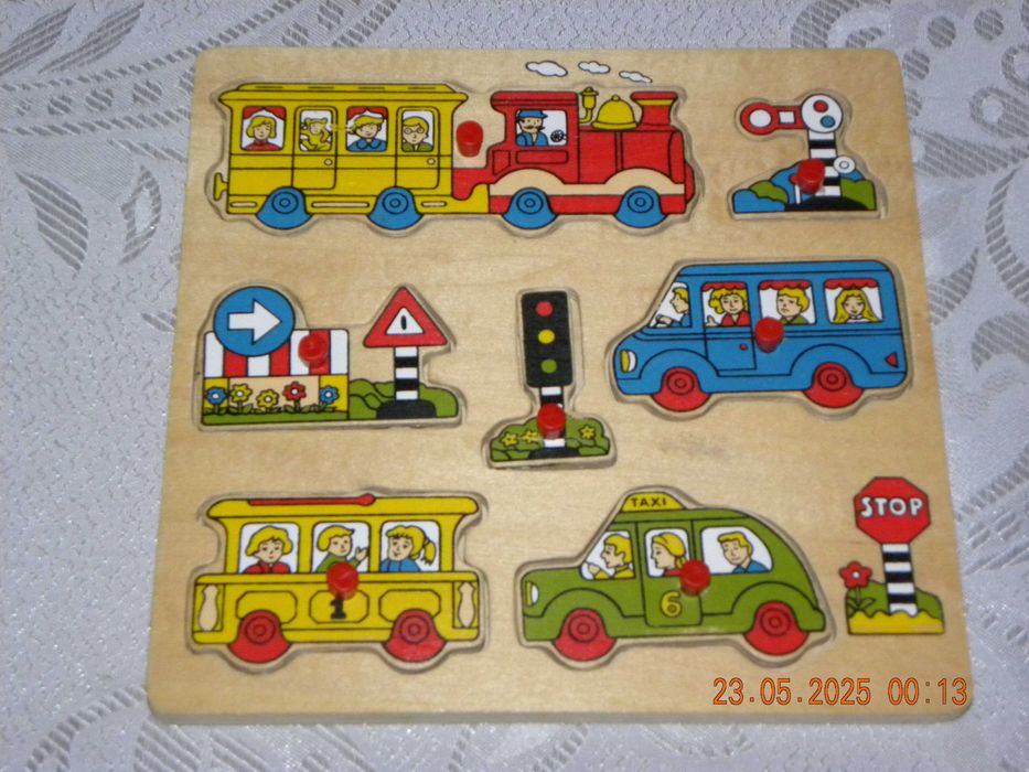 Puzzle/Układanka  Dopasuj Pojazdy i Znaki Drogowe.