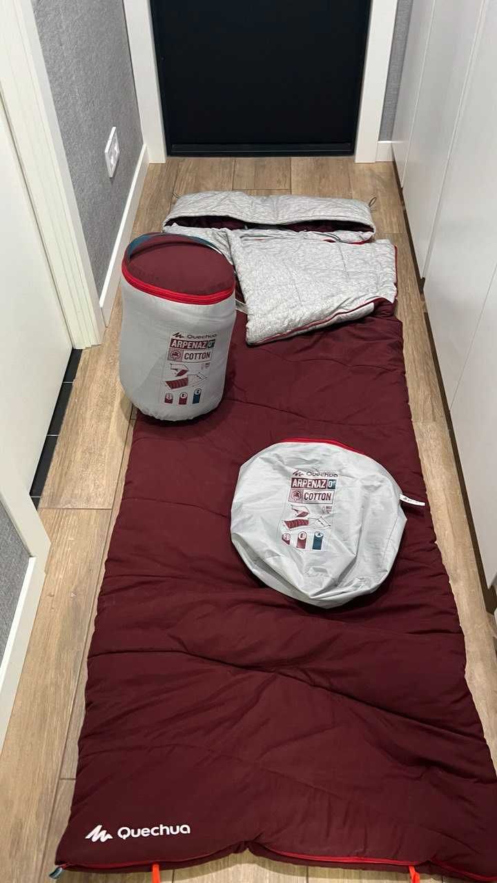 Спальний Мішок для Кемпінгу QUECHUA ARPENAZ0 Червоний із Сірим