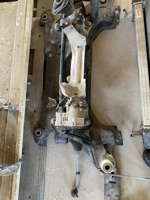 Рульова рейка на Ford Kuga 2 Escape Fokus 3 Transit connekt