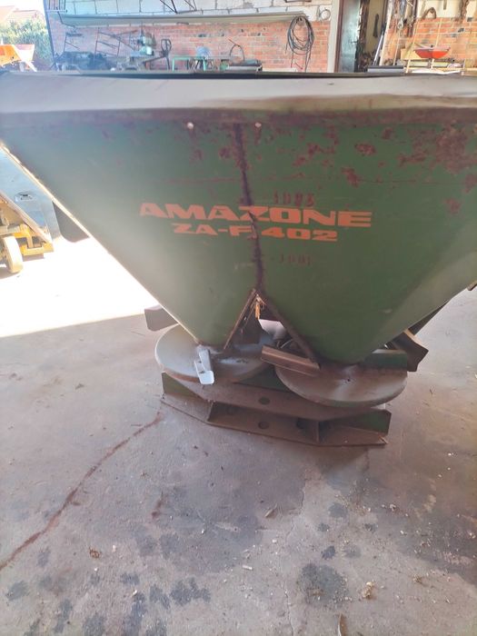 Sprzedam rozsiewacz Amazone.