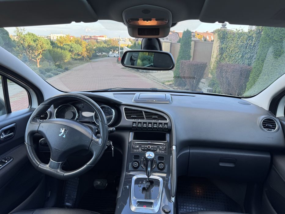 Peugeot 3008 2.0д. Автомат