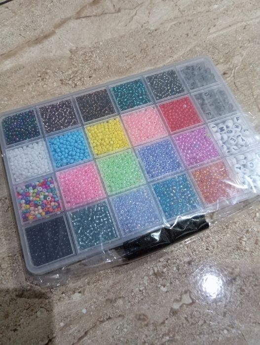 Zestaw koralików do robienia biżuterii