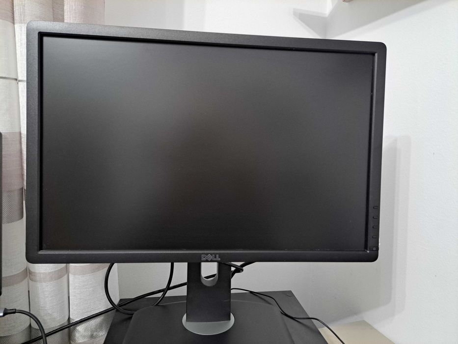 Monitor Dell P2213t