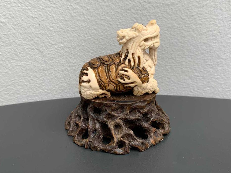Авторська статуетка ′Черепаха-Дракон′ з кістки