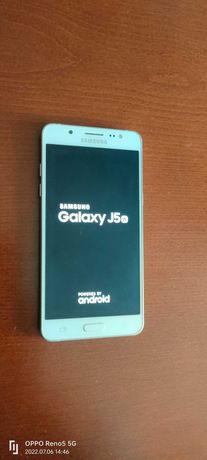 Samsung galaxy  J5 2016 biały