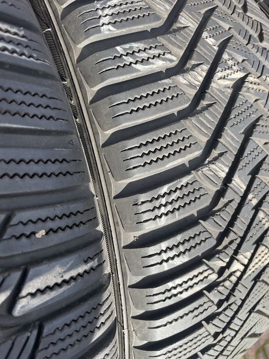 225/45/18 Zimowe ładne Laufenn