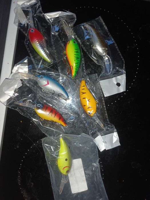 mikado nihonto 300 cw 5-25 + woblery 10cm/14gr -7szt