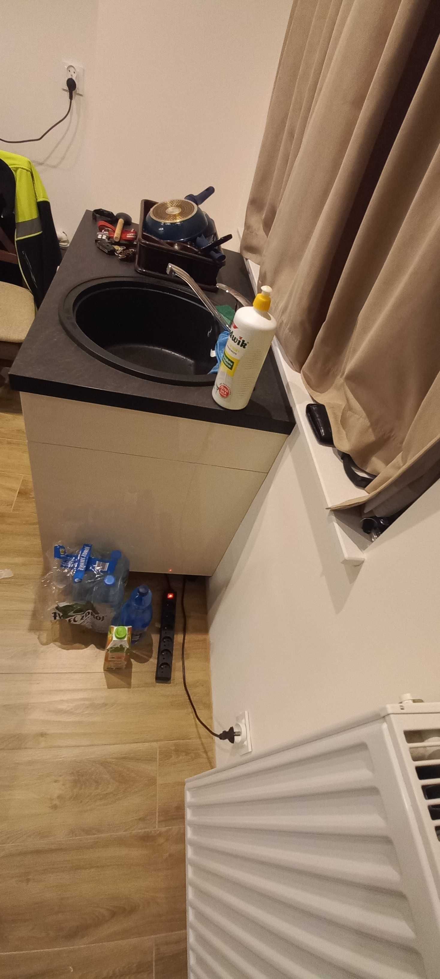 Szafki meblowe po płytę indukcyjną i zlewozmywak