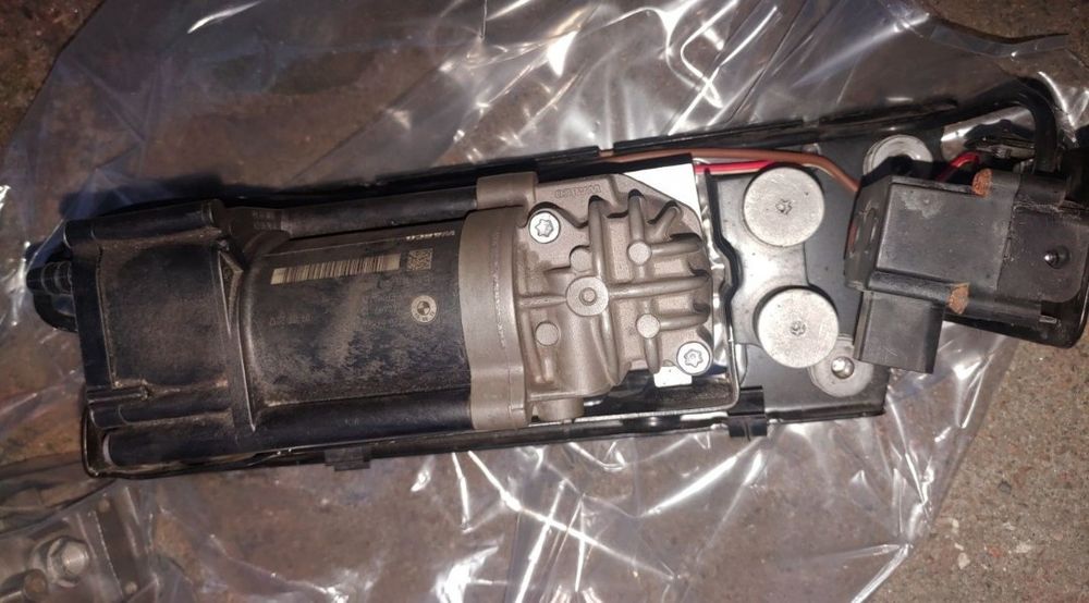 Пневмокомпресор БМВ F11 F01 F06 Bmw 5 7 series Wabco компресор пневмо