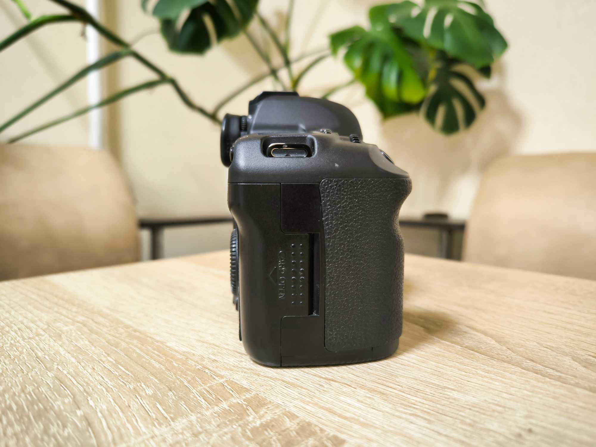 Canon 5D Mark II body ! Пробег 20к ! Отличнейшее состояние !