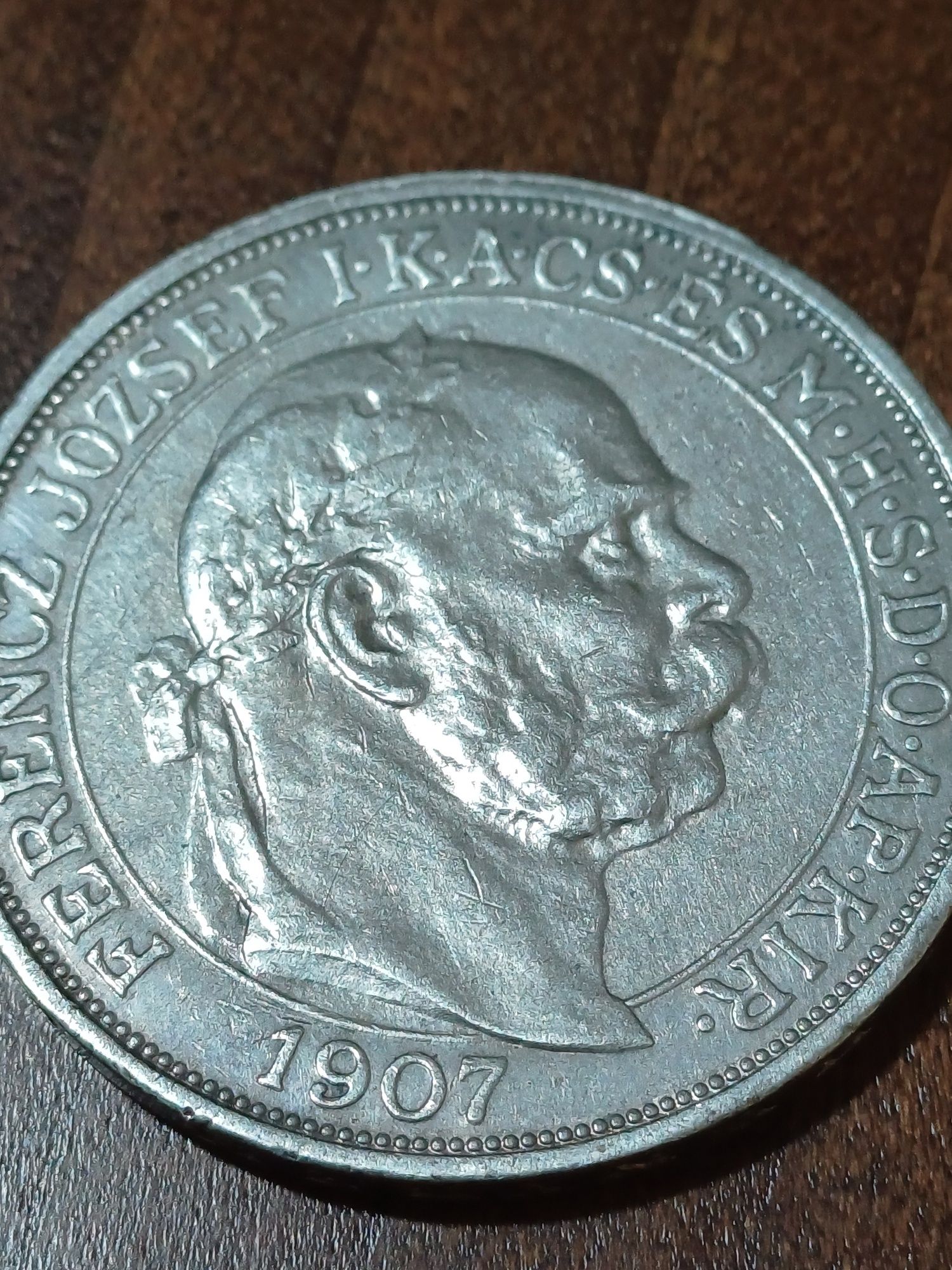 5 крон 1907 года, коронация