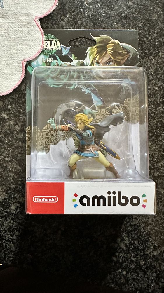 Amiibo link Zelda tears of the kingdom Nintendo Switch
