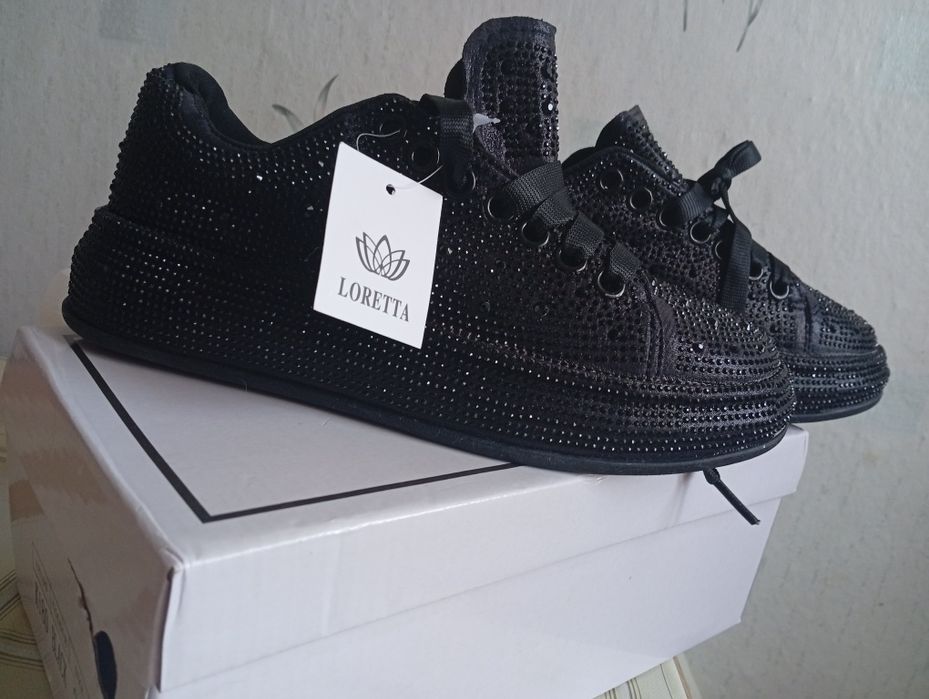 Женские кроссовки пр-ва Турция