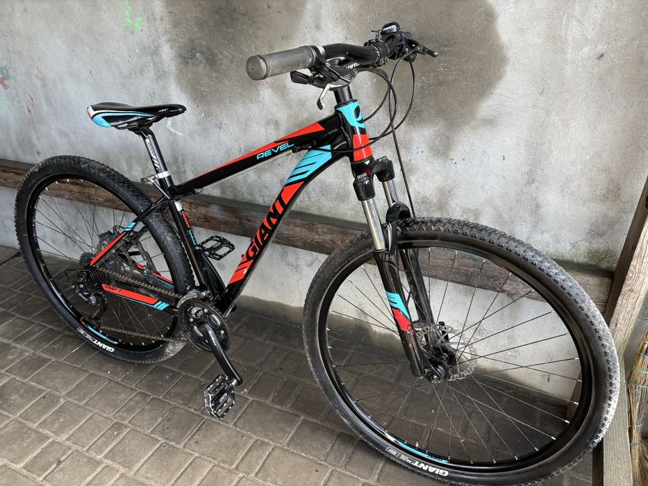 Велосипед GIANT REVEL 29