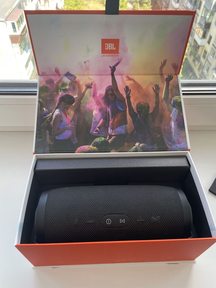 Колонка  Jbl charge 3