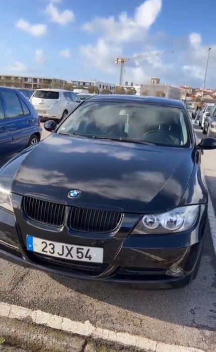 Vendo carro BMW 318D, impecável.