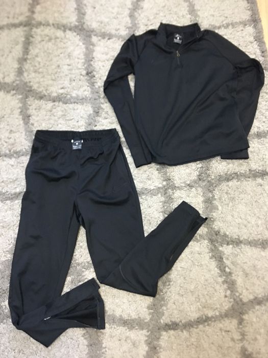 Продам  костюм Nike