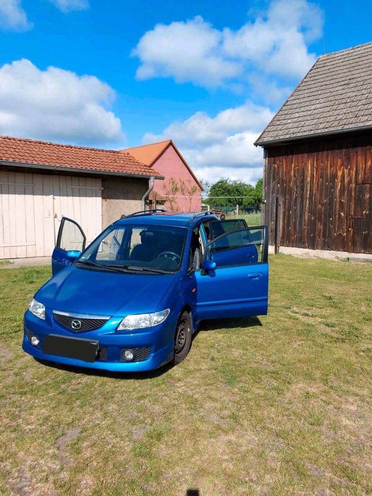 Mazda Premacy 2002 рік 2.0 бензин,автомобіль на запчастини