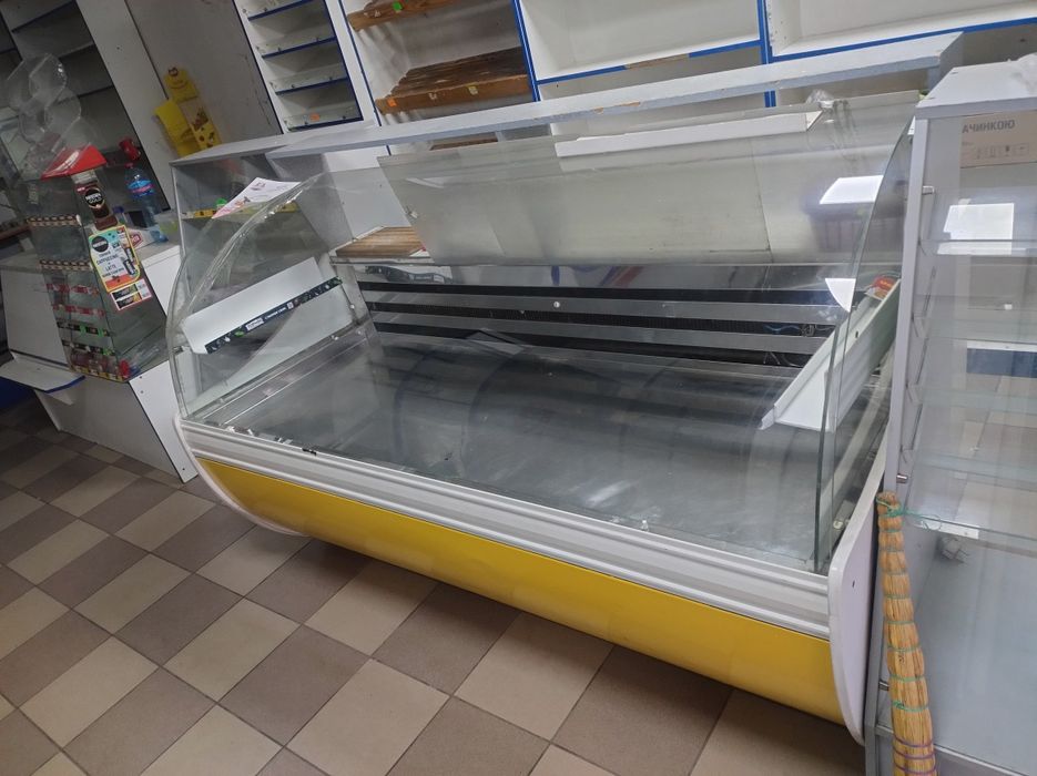 Холодильна вітрина