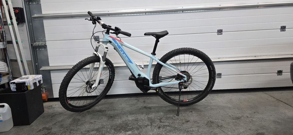 Rower Cube aluminiowy elektryczny 29cali shimano bosch