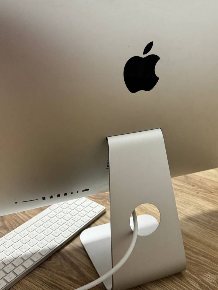 Компʼютер Apple IMac