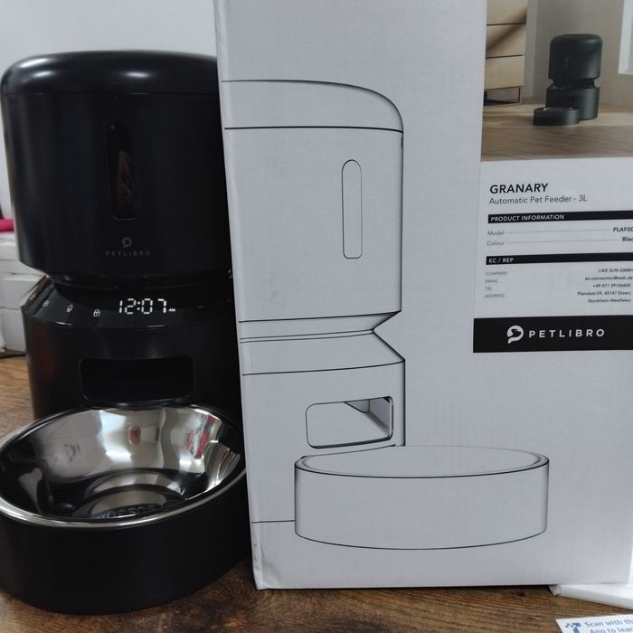 Автоматична годівниця для кішок PETLIBRO