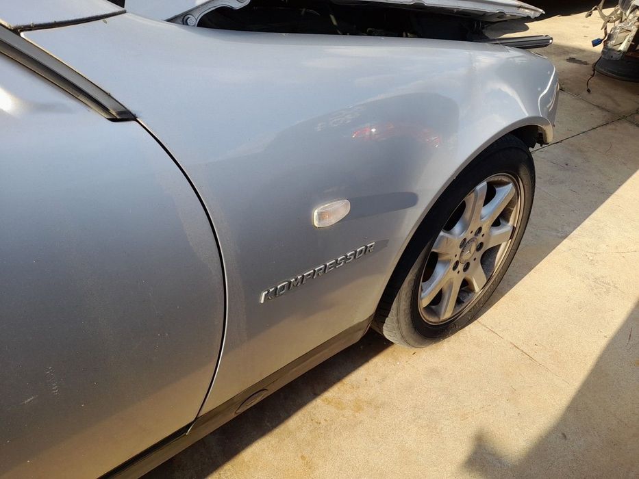 Guarda-lamas direito MERCEDES-BENZ SLK (R170)