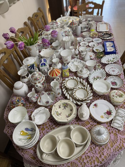Колекційний посуд з Англіі в наявномті