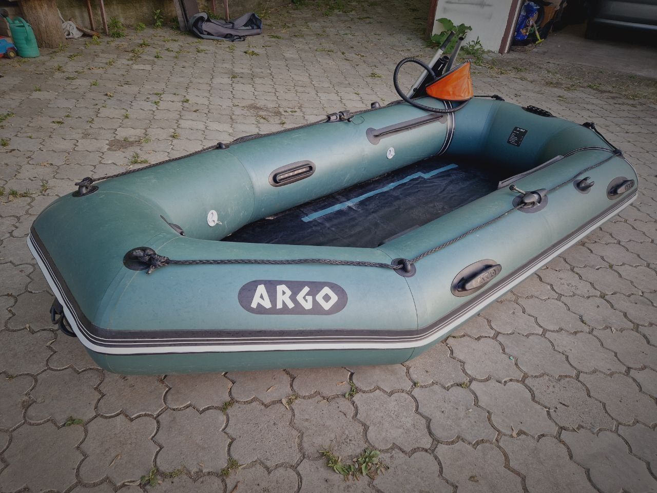 Продам лотку ARGO 2.8м