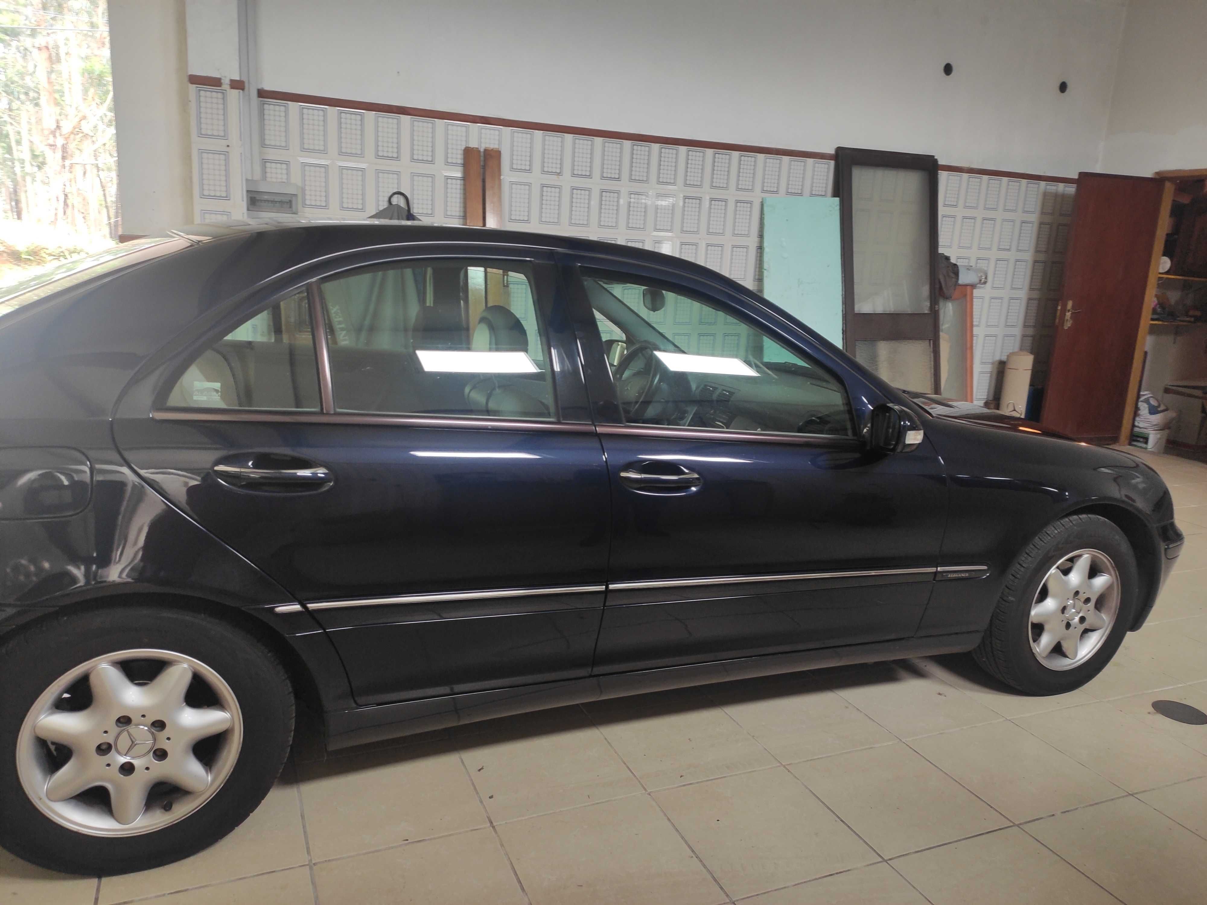 Mercedes C200 Elegance 2001 Bom estado