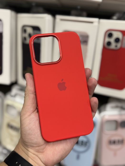 Силіконовий чохол Silicone Case з металевими кнопками для iPhone