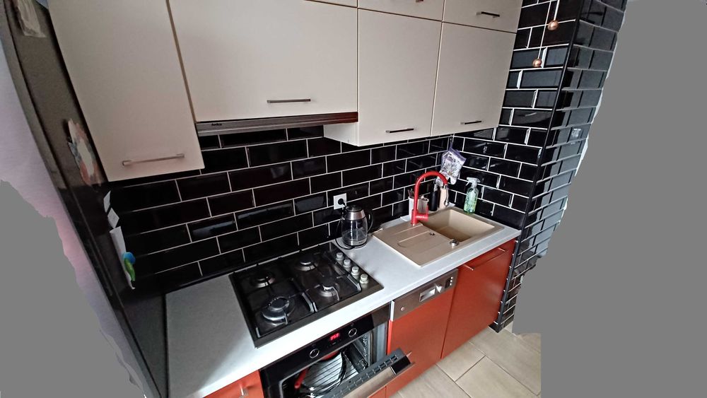 Meble kuchenne, zestaw mebli kuchennych, kuchnia BLUM CZERWIEŃ BEŻ !