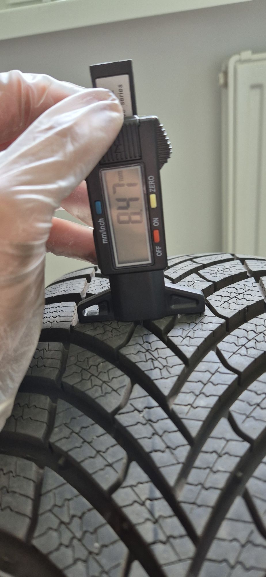 205/55 R17 95V XL DOT 1524 Semperit opony zimowe