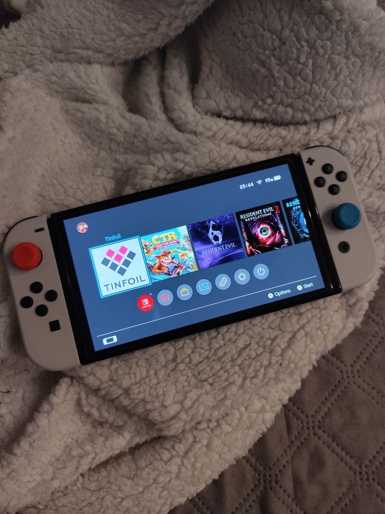 Nintendo switch v2 OLED Tinfoil Picofly karta 256 Nintendo