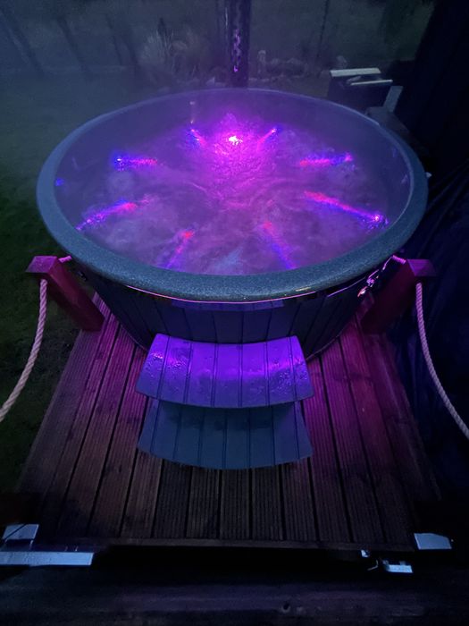Relax na kółkach mobilna balia jacuzzi do wynajecia