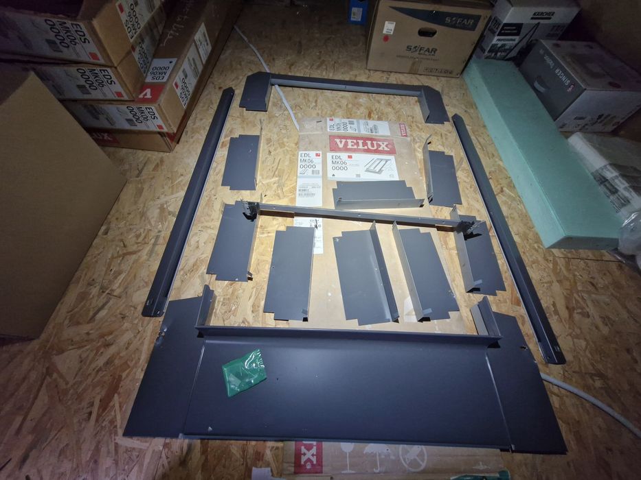 Kołnierz Velux do pokryć płaskich EDL 0000 78×118 MK06